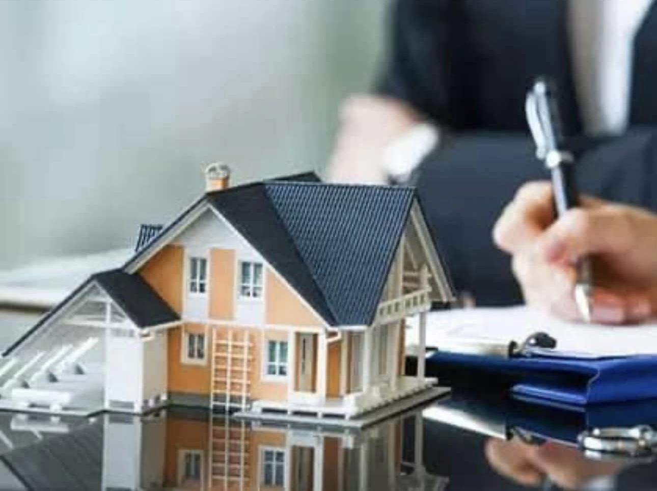 المساعدة القانونية العقارية — استشارة بشأن شراء عقار